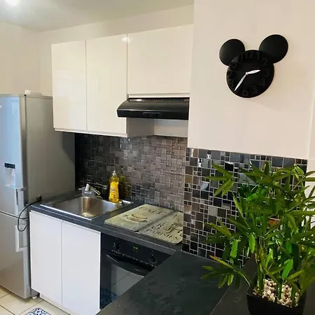 Mickey's House Disneyland Paris Apartment